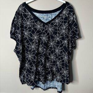 Torrid Black and White Web Pattern Tee